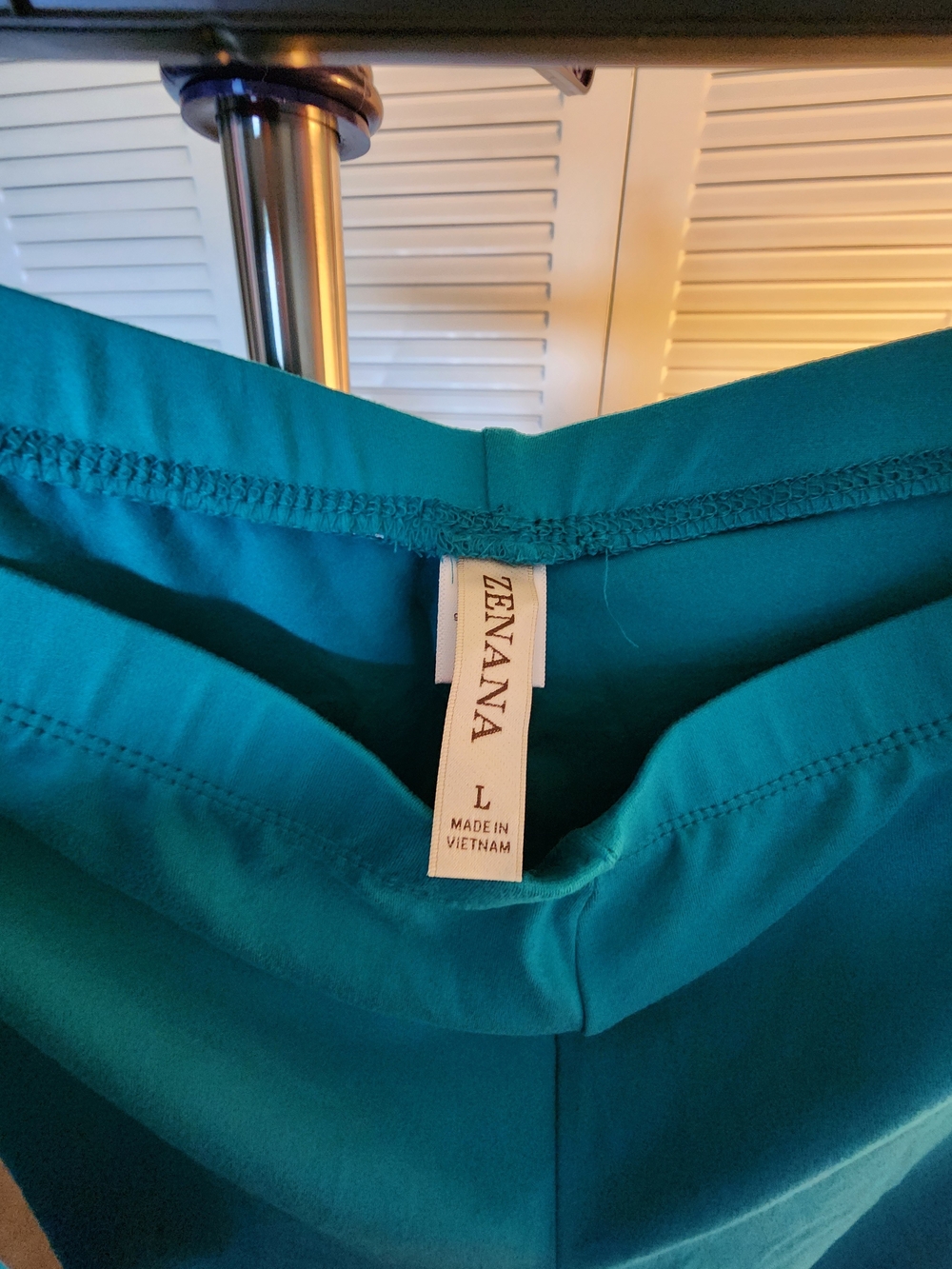 NWOT. Zenana Outfitters Teal V-Neck Relaxed Tunic and Biker Shorts - Size Large - Picture 7 of 7